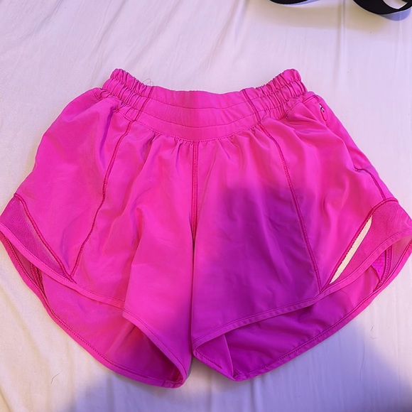 lululemon athletica Pants - Lululemon Hotty Hot LowRise sonic pink shorts 2.5”